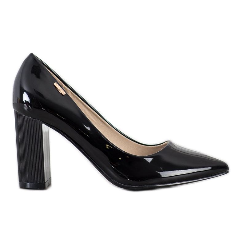 Goodin Pumps On A Pillar black