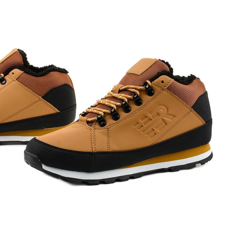 Light brown insulated men's sports shoes Grifar