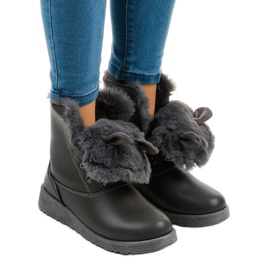 Gray insulated boots from Alrindra grey