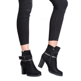 Queentina Elegant Suede Booties black silver