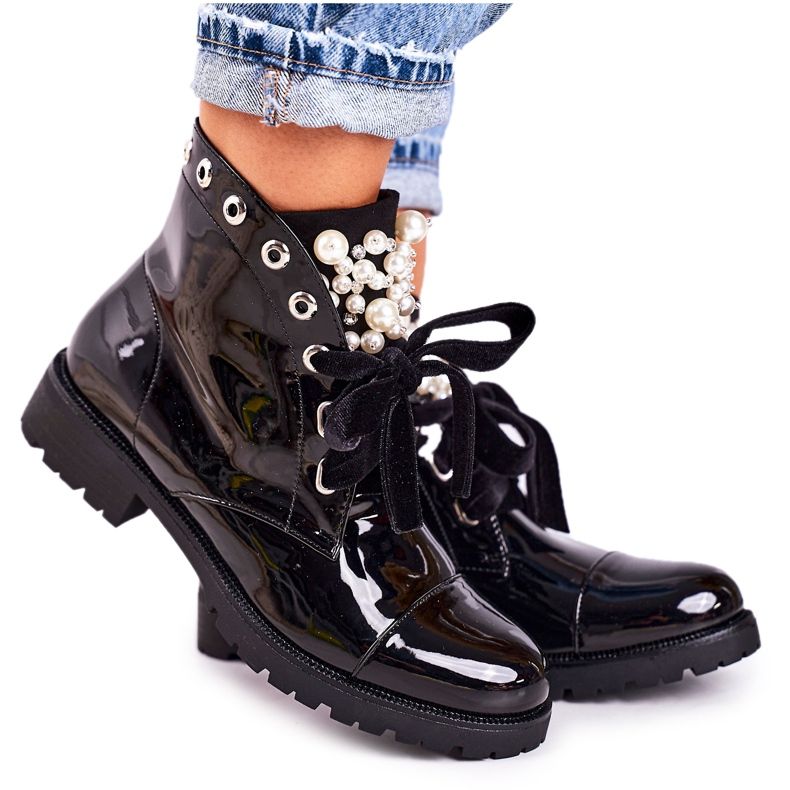 PS1 Women's warm boots with pearls and a ribbon, lacquered Perla black