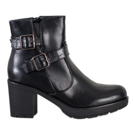 Bestelle Boots On A Post black