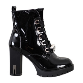 Super Mode Lacquered Fashion Boots black