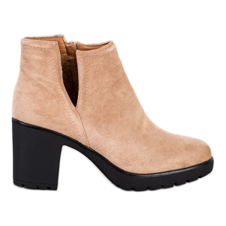 Bella Paris Beige Booties With A Cut