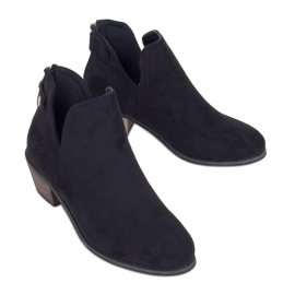Black Boots with a cut-out black CM-8M4-1 Black