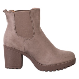 Queentina Chelsea Boots On A Bar brown