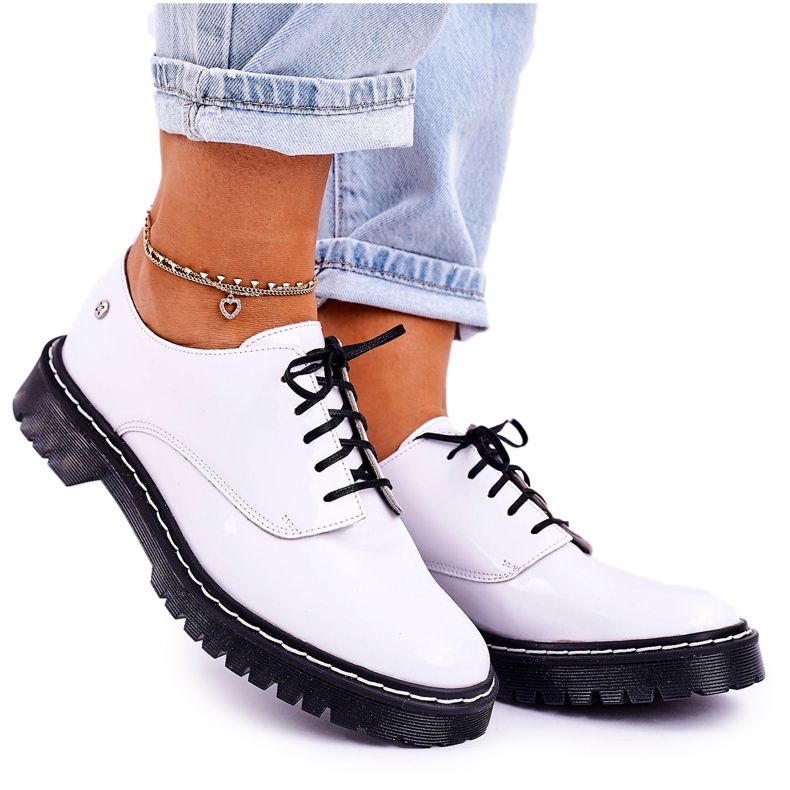 Women's Oxfords Maciejka Leather Shoes Lacquered White 04087-11 Women's Oxfords Maciejka Leather Shoes Lacquered White 04087-11