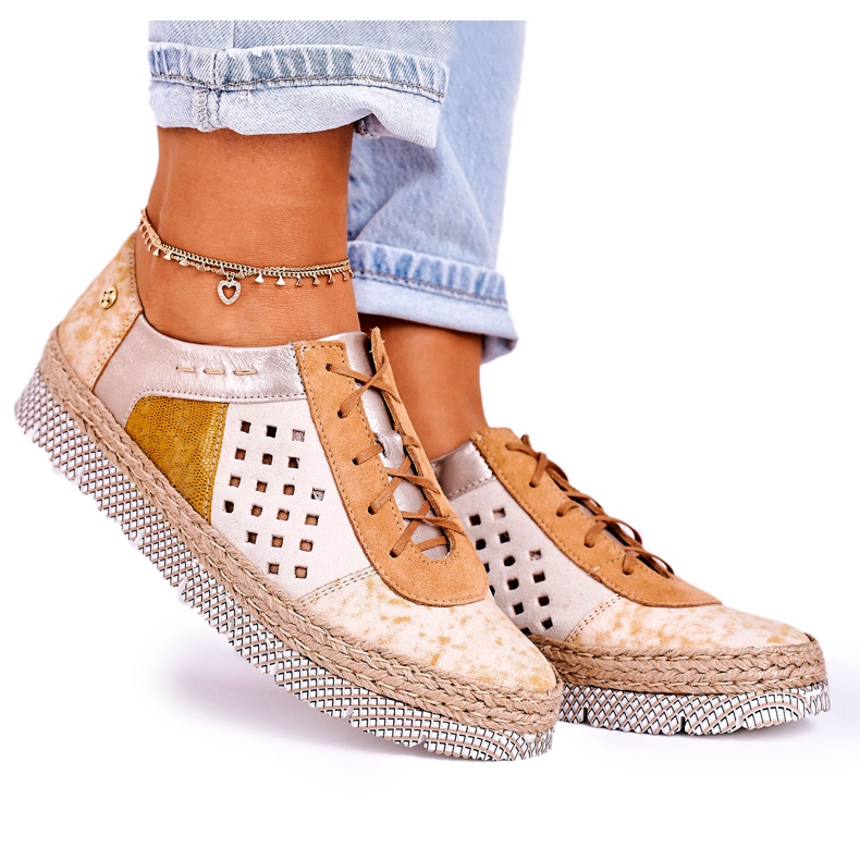 Women's leather shoes Maciejka Yellow 03339-44 multicolored