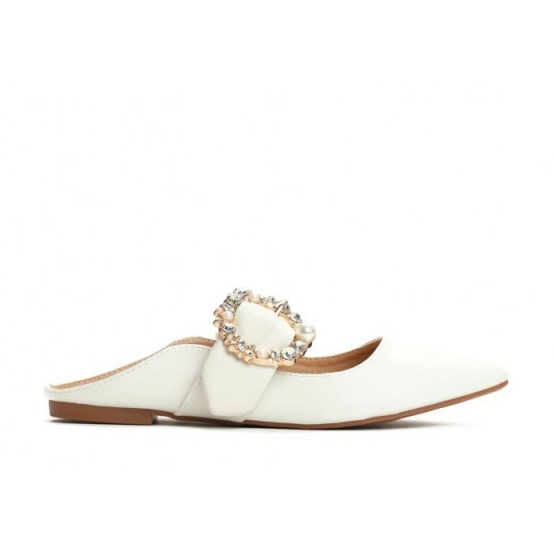 Vices 9158-41 White sandals