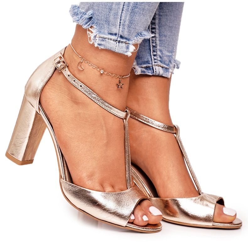 Leather Sandals On A Bar Laura Messi 1916 Golden Leather Sandals On A Bar Laura Messi 1916 Golden