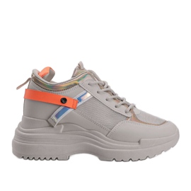 Beige sneakers with a thick Johan sole Beige sneakers with a thick Johan sole