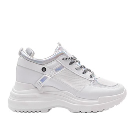 White sneakers on a thick Johan's sole
