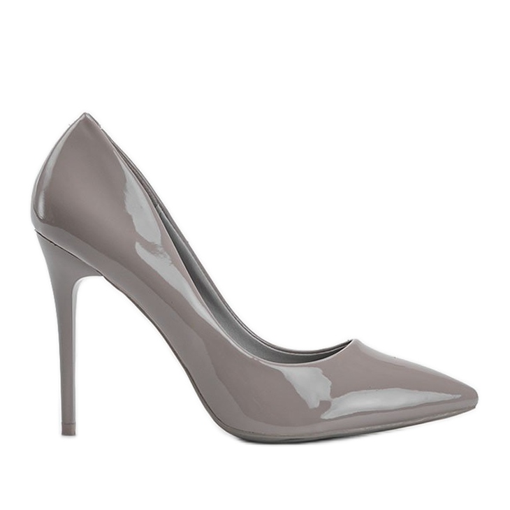 Gray pumps on a Madyson heel grey
