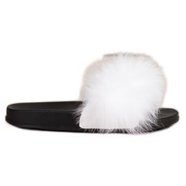 Bona Fashionable flip-flops with fur white