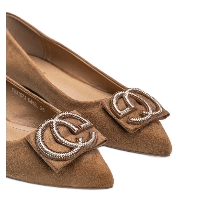 Brown flat-heeled ballerinas from Lisbeth
