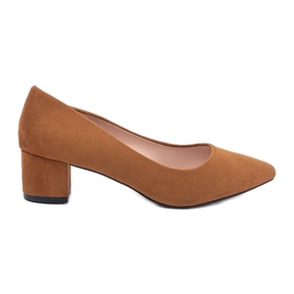 Goodin Brown pumps in the spitz