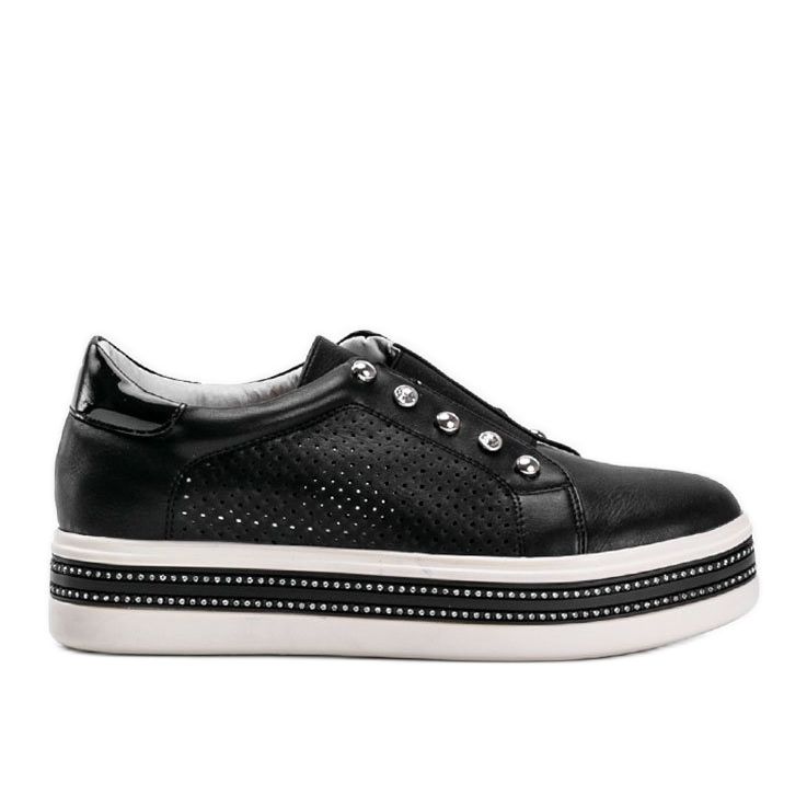 Black sneakers from Slip On decorated with Beatriz cubic zirconia