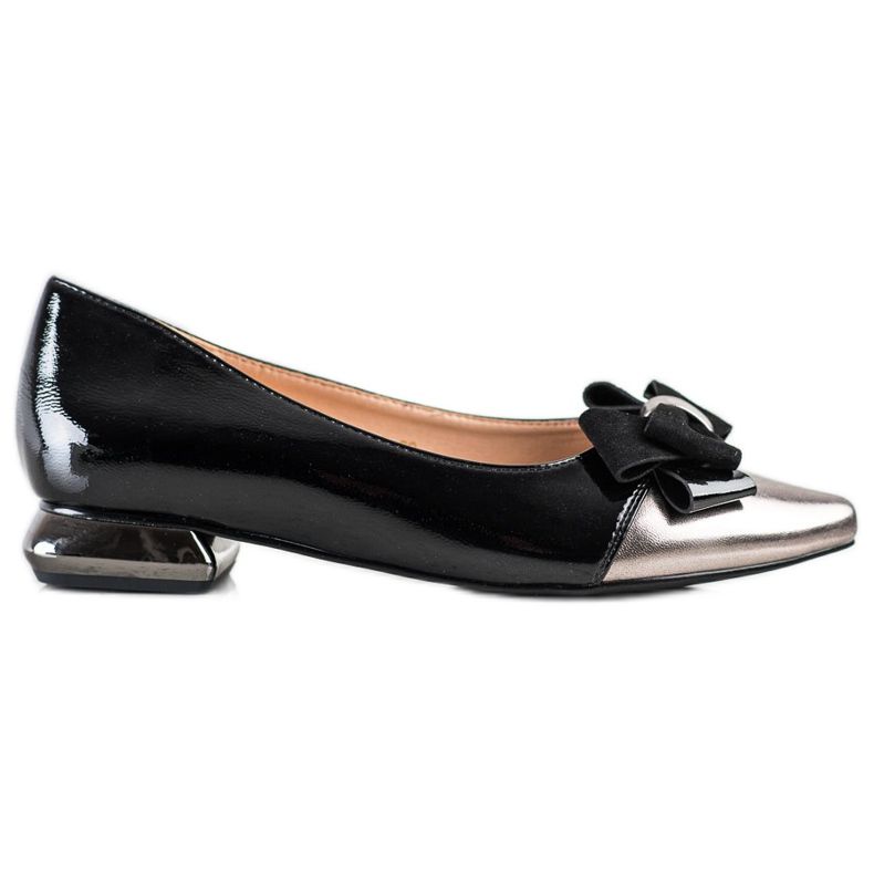 Elegant Pumps With A VINCEZA Bow black