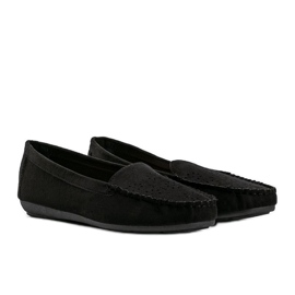 Black loafers with an openwork Justine toe