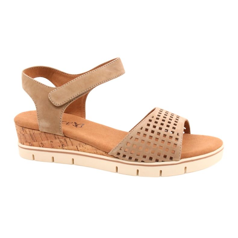 Caprice leather sandals on a wedge heel 28710 beige