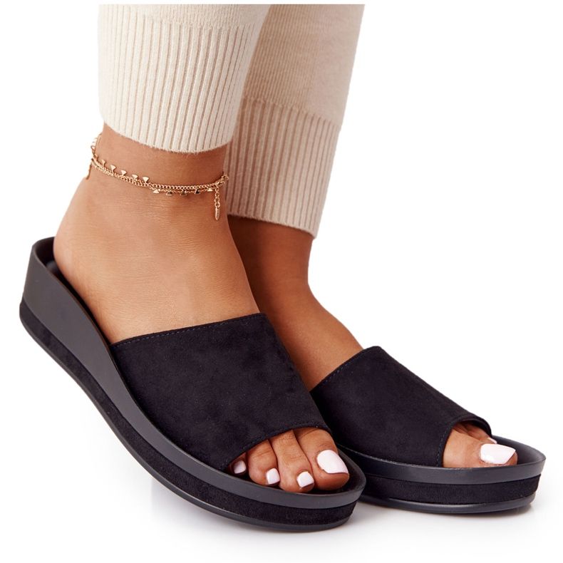 Black Slippers On Wedge Vinceza 21-17113