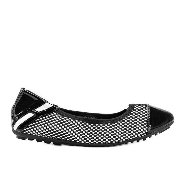Black lacquered Debbie ballerinas white