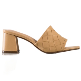 SHELOVET Quilted beige flip-flops