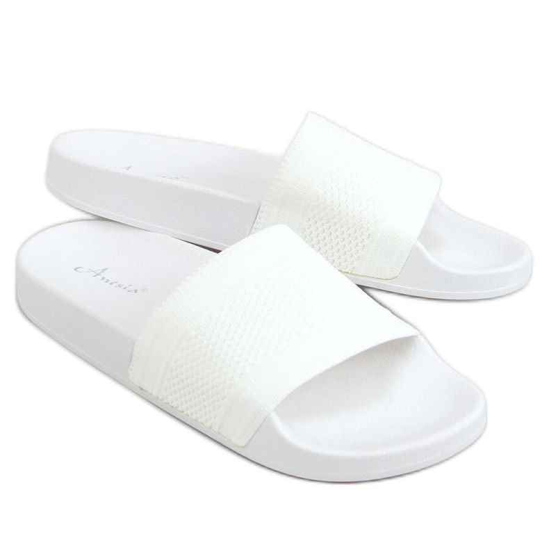 White knitted slippers MU-5 White