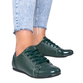 Green shoes with a varnished toe from Parady Green shoes with a varnished toe from Parady