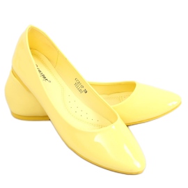 Smooth lacquered yellow CC201 Yellow ballerinas