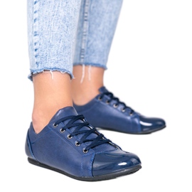 Blue shoes with a varnished toe from Parady Blue shoes with a varnished toe from Parady