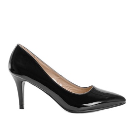 Black pumps on a stiletto heel from Deonne Black pumps on a stiletto heel from Deonne