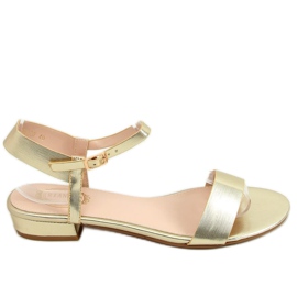 Flat-heeled sandals gold F9020 Gold golden