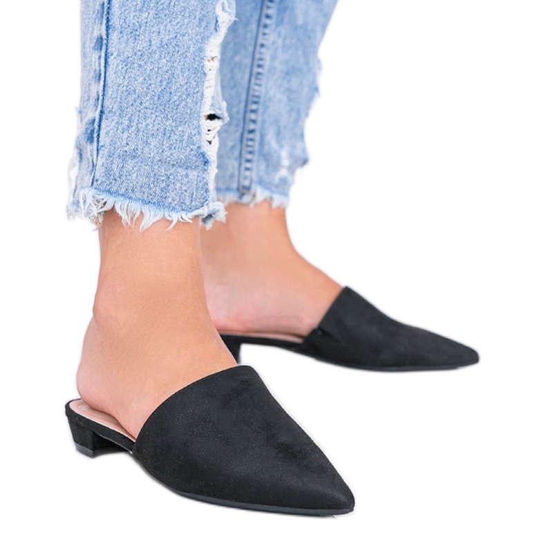 Black high-heeled sandals from Santiago