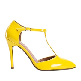 Yellow pumps on a Street style heel Yellow pumps on a Street style heel