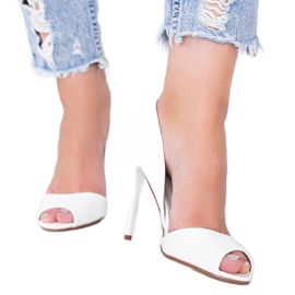 White pumps on a Joliette heel