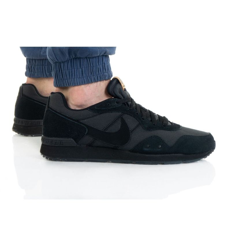 Nike Venture Runner M DJ1969-001 shoe black