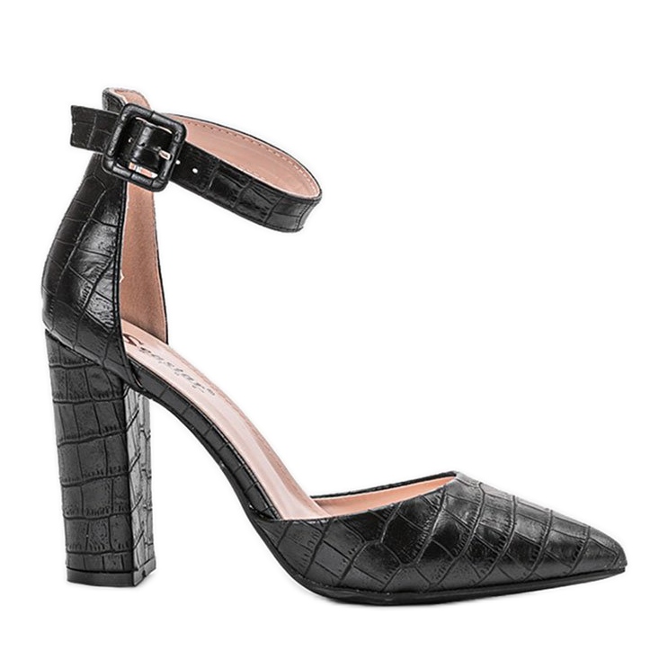 Black pumps on the post in the Glamor crocodile skin pattern