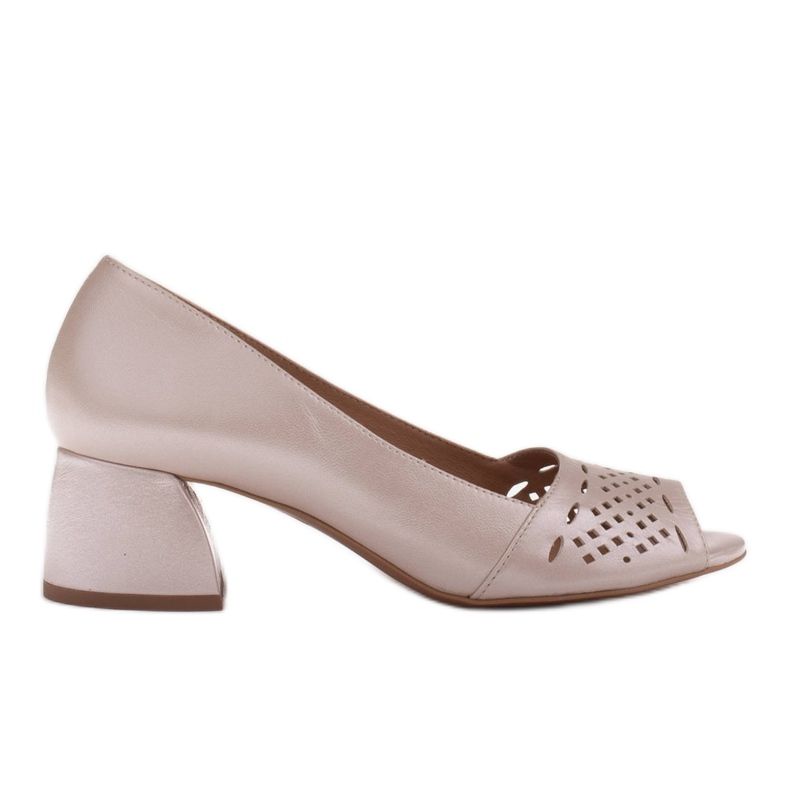Marco Shoes Golden pumps with a decorative perforated front
