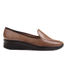 Radoskór Comfortable low wedge shoes for a wider foot brown