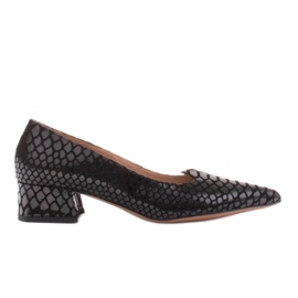 Marco Shoes Women's pumps with interesting leather on a low heel black Marco Shoes Women's pumps with interesting leather on a low heel black