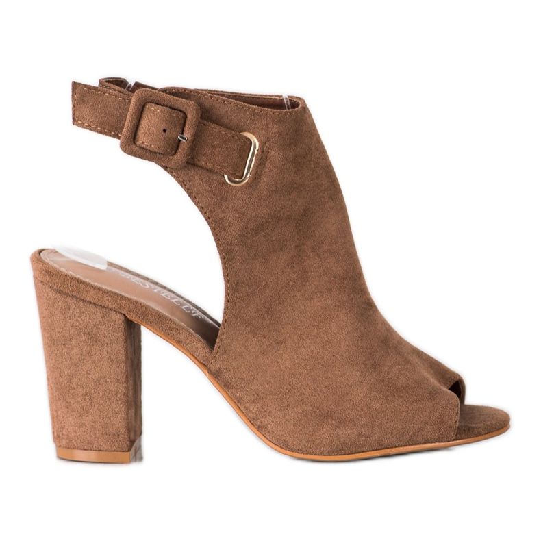 Bestelle Closed Sandals With Buckle brown