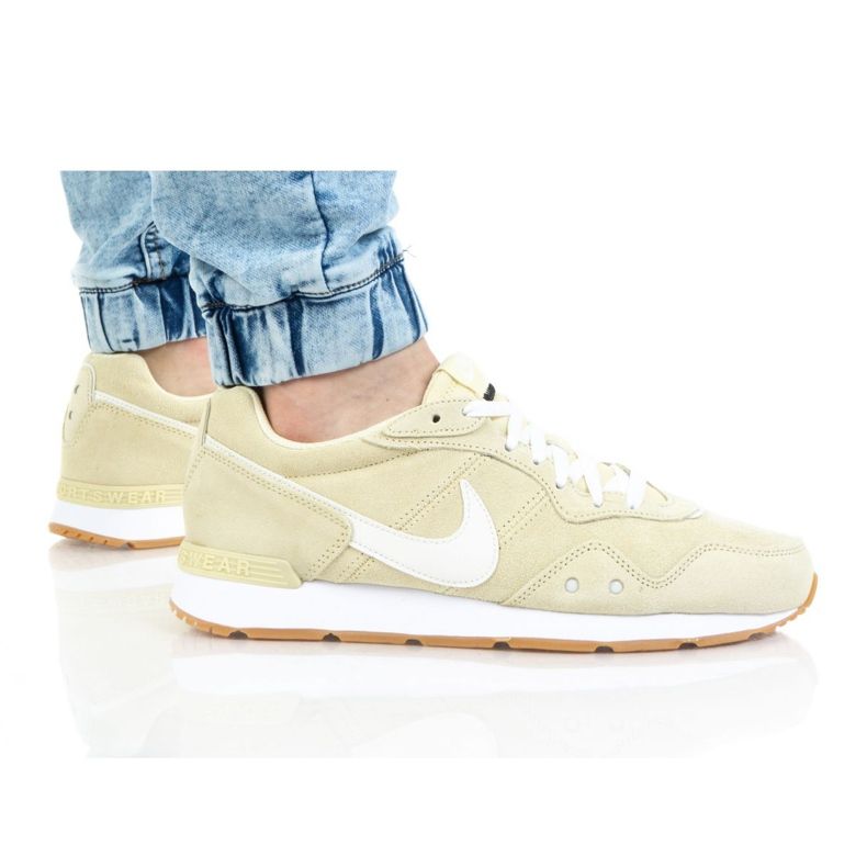 Nike Venture Runner Suede M CQ4557-700 shoe beige