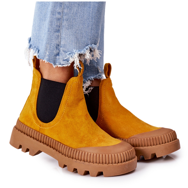 Mulanka Suede Workers On The Yellow Platform Come With Me