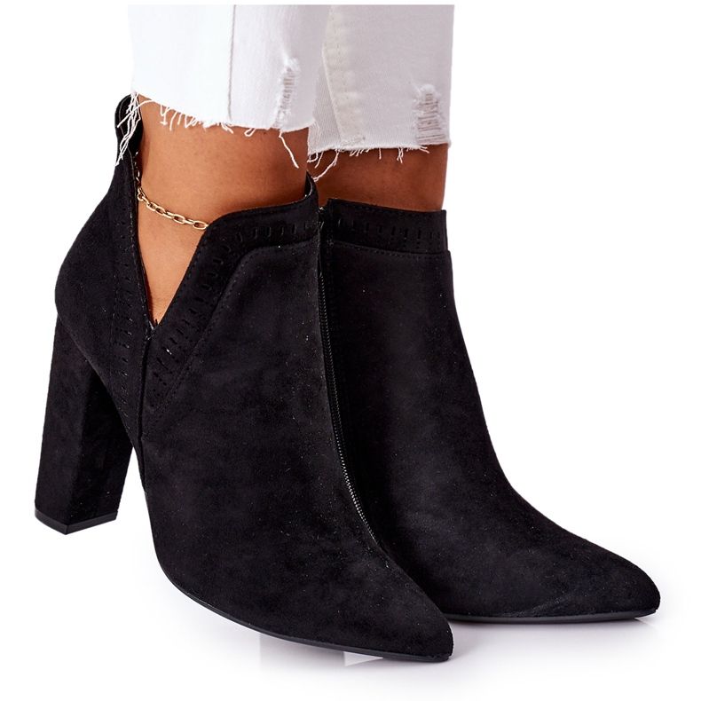 PS1 Black Sally Warm Boots On A Post