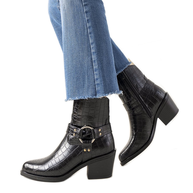 Black cowboy boots in the Haley crocodile skin pattern