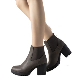 Brown ankle boots on the Brooke post