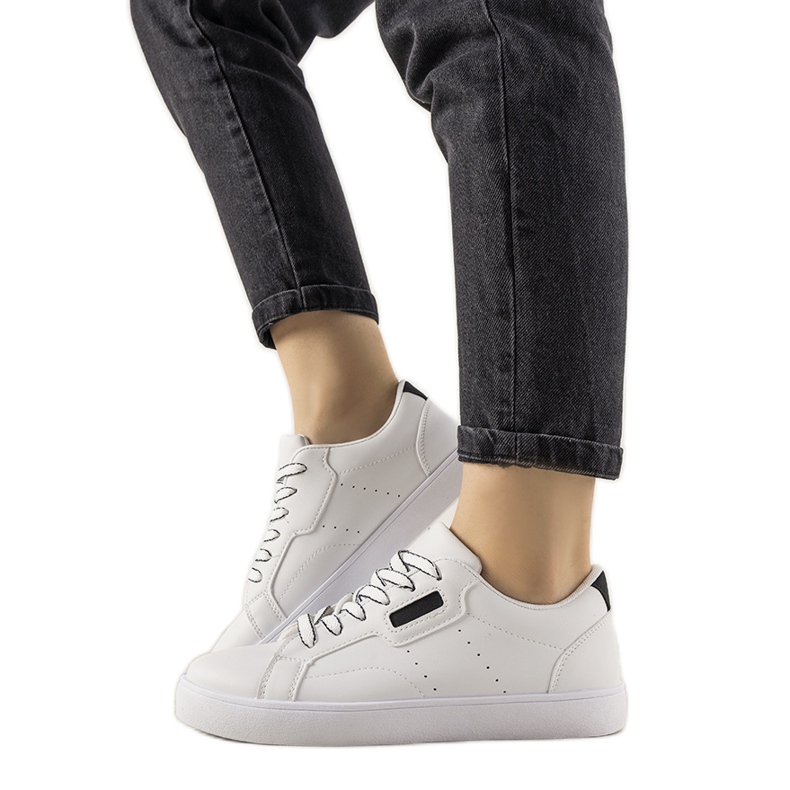 Black and white Boomshom sneakers