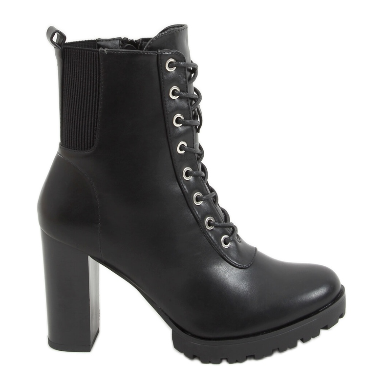 Black Boots on the post black 688-238 Black