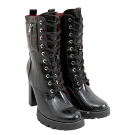 Boots on the post black M530 Black Stone